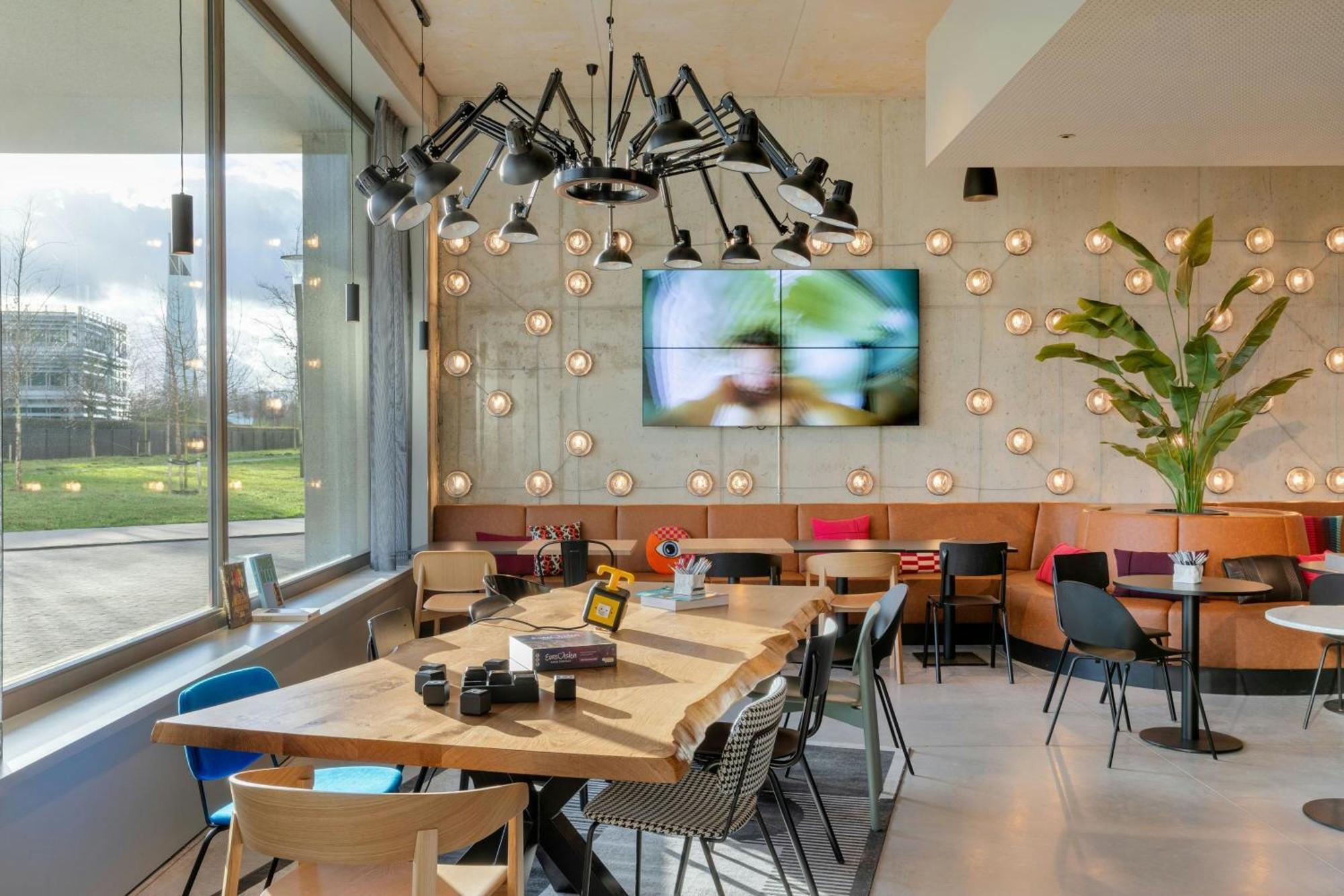Hotel Moxy Antwerpen Exterior foto